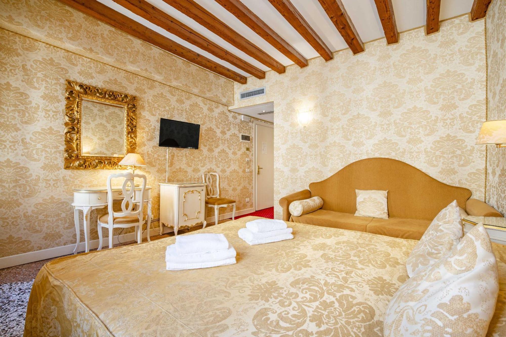Residence Ca' Di Malta Arsenale By Wonderful Italy Венеция Экстерьер фото